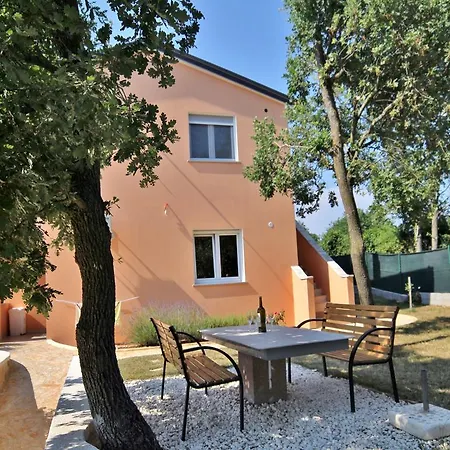 Sandra 439 Apartman