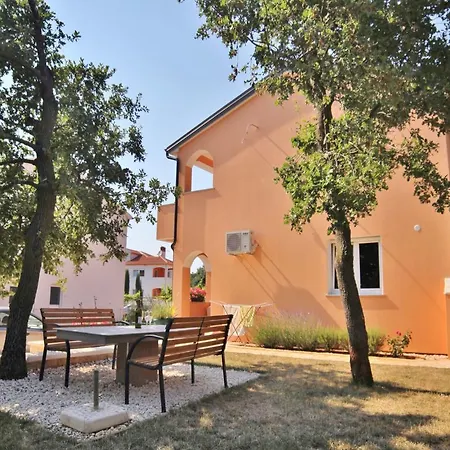 Apartman Sandra 439 Ližnjan