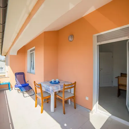 Sandra 439 Apartman *