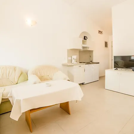 Sandra 439 Apartman